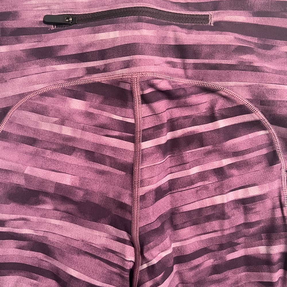 Lululemon - Picture 4 of 5
